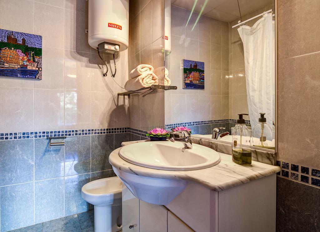 Valencia Suite Archsenseapartments Barcelona Exteriör bild